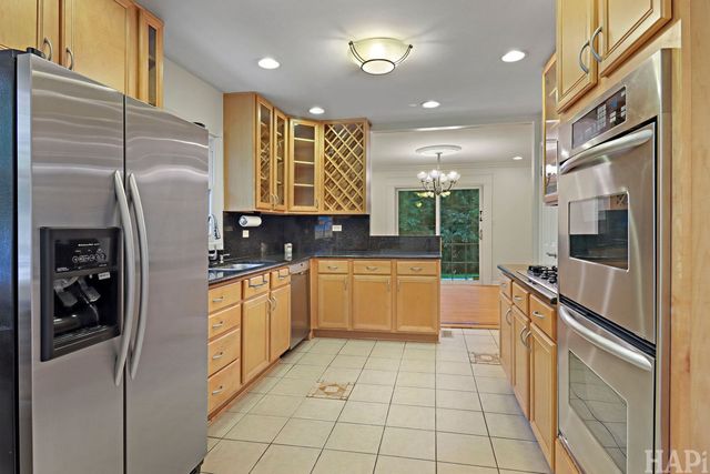 994 Commonwealth Court, Barrington, IL 60010