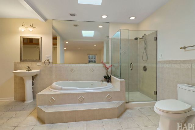 994 Commonwealth Court, Barrington, IL 60010