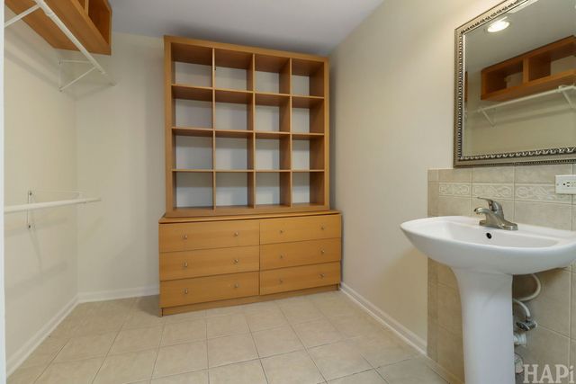 994 Commonwealth Court, Barrington, IL 60010