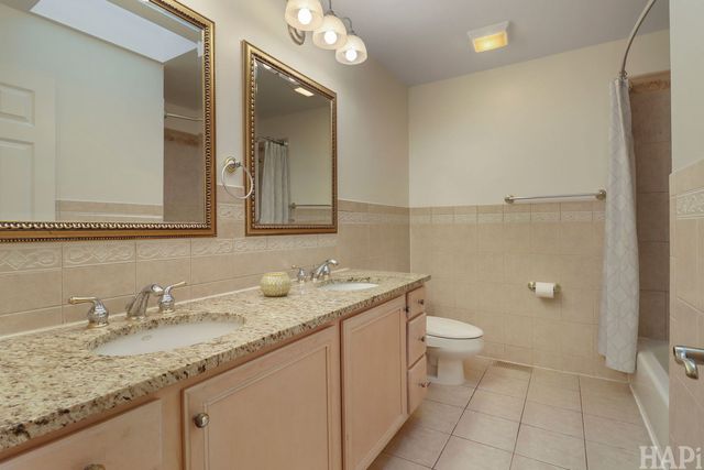 994 Commonwealth Court, Barrington, IL 60010