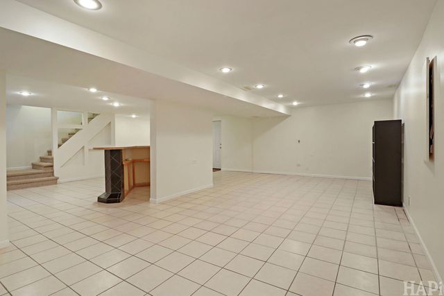 994 Commonwealth Court, Barrington, IL 60010