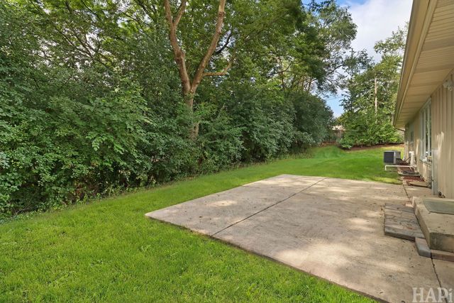 994 Commonwealth Court, Barrington, IL 60010