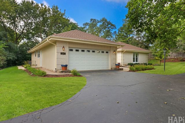 994 Commonwealth Court, Barrington, IL 60010