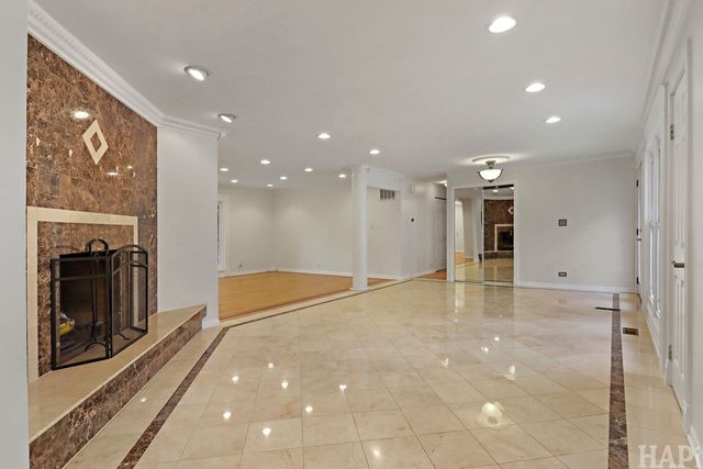 994 Commonwealth Court, Barrington, IL 60010