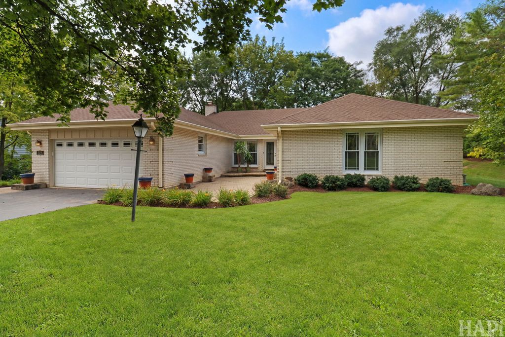 994 Commonwealth Court, Barrington, IL 60010