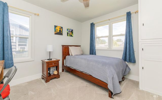 114 Sunnyside Dr, Caldwell, ID 83605