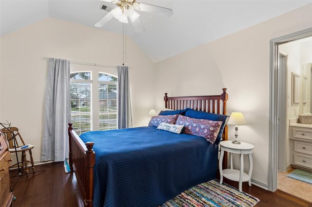 104 Grand Falls Court, League City, TX 77539