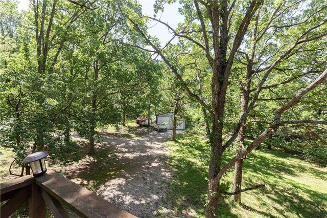 13200 Bell Island Road, Warsaw, MO 65355