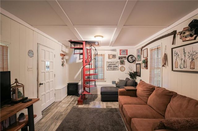 13200 Bell Island Road, Warsaw, MO 65355