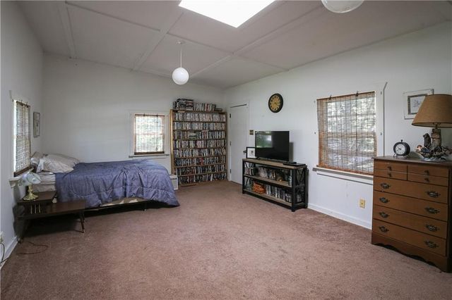 13200 Bell Island Road, Warsaw, MO 65355