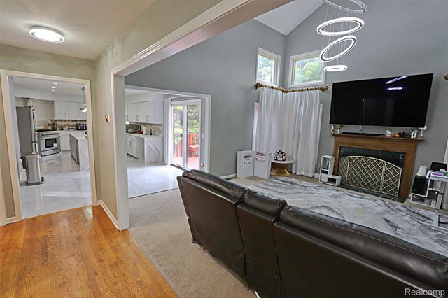 39405 Windsome Drive, Northville, MI 48167