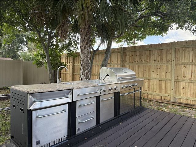 907 FRUITLAND AVENUE, Bradenton, FL 34207