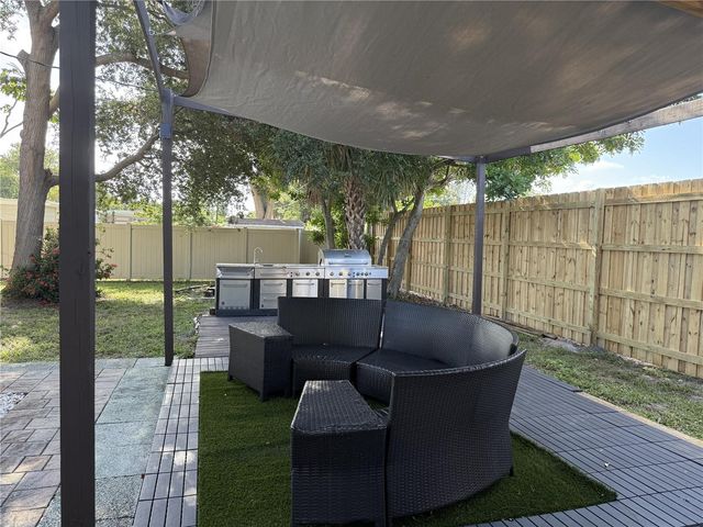 907 FRUITLAND AVENUE, Bradenton, FL 34207
