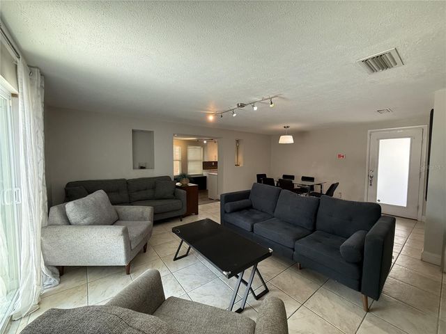907 FRUITLAND AVENUE, Bradenton, FL 34207