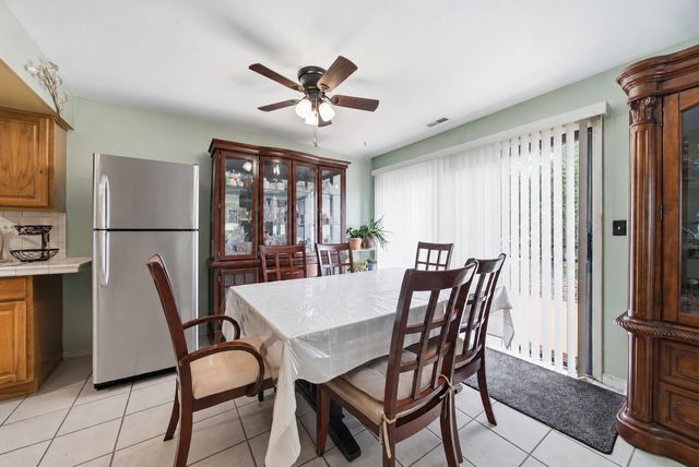865 Oxford Place 865, Wheeling, IL 60090