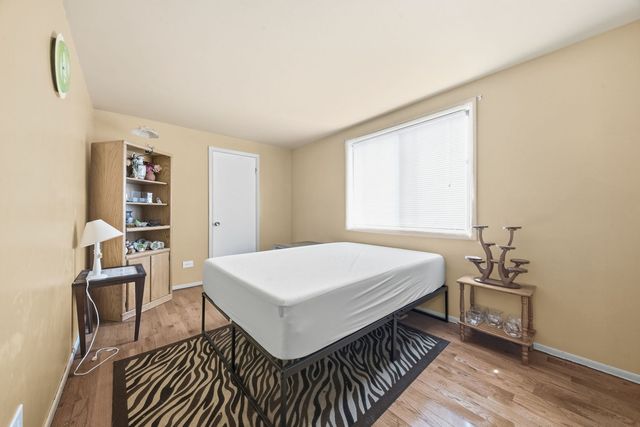 865 Oxford Place 865, Wheeling, IL 60090