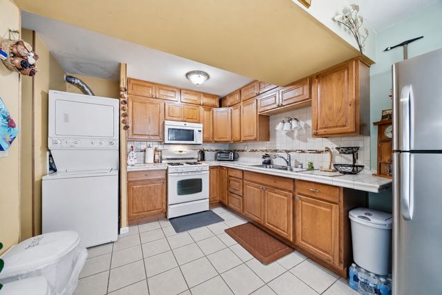 865 Oxford Place 865, Wheeling, IL 60090