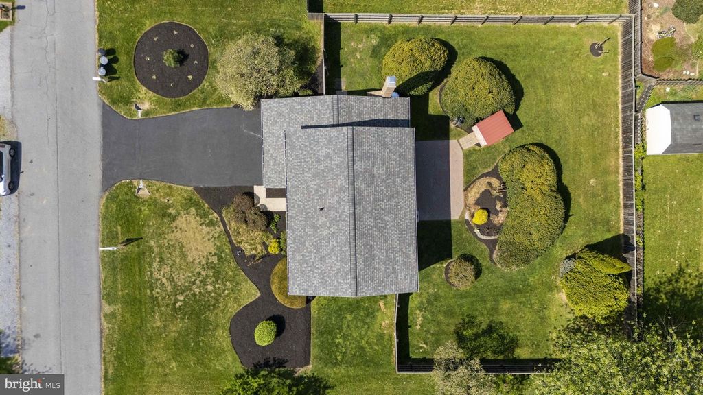 Image 4 of property listing at 9367 HIGHLANDER BLVD, Walkersville, MD 21793