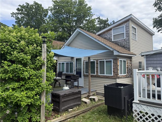 56 Sunset Island Road, Wilson, NY 14172