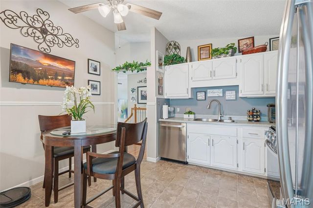 1056 Driftwood Trails Drive, Florissant, MO 63031