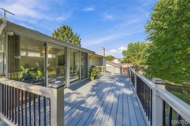 1056 Driftwood Trails Drive, Florissant, MO 63031