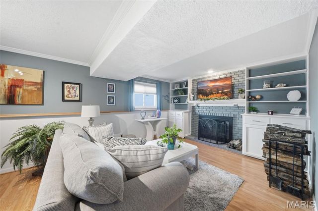 1056 Driftwood Trails Drive, Florissant, MO 63031