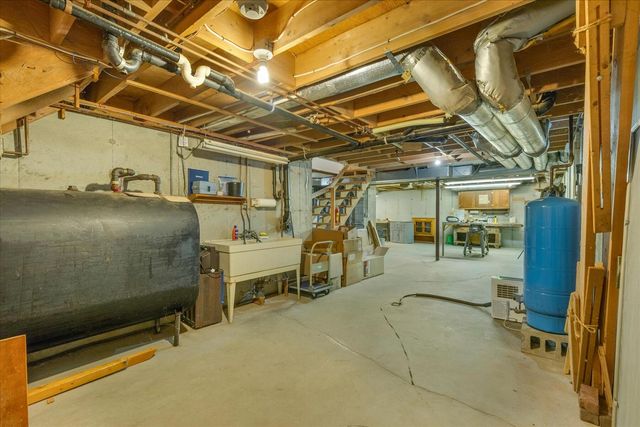 300 Paine Hollow Road, Wellfleet, MA 02667