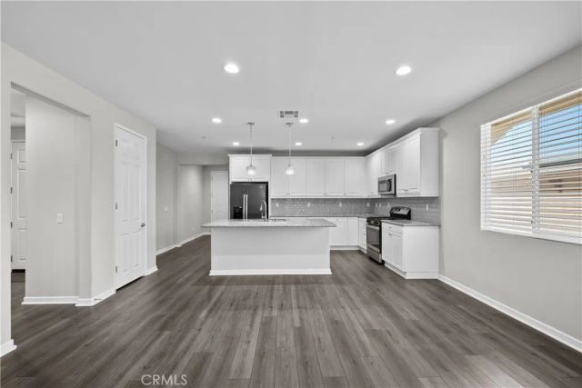 37846 Sunnyvale Lane, Palmdale, CA 93552