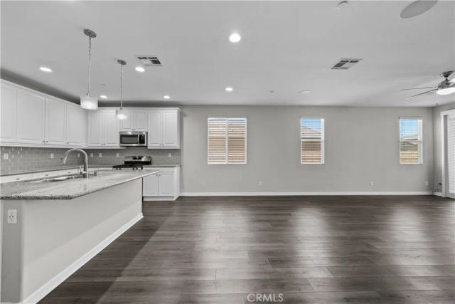 37846 Sunnyvale Lane, Palmdale, CA 93552