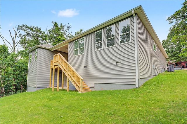 5 Bytham Circle, Bella Vista, AR 72714