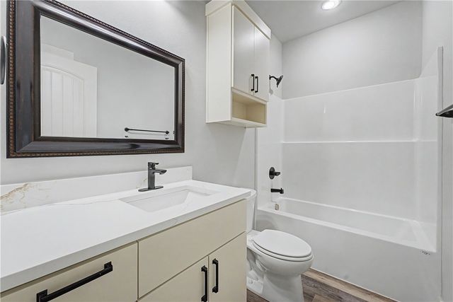 5 Bytham Circle, Bella Vista, AR 72714