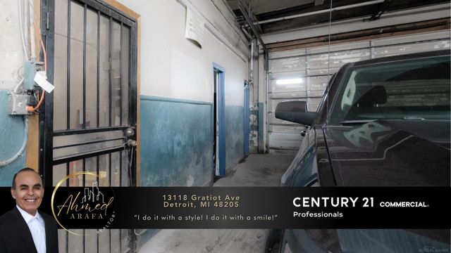 13118 Gratiot Avenue, Detroit, MI 48205