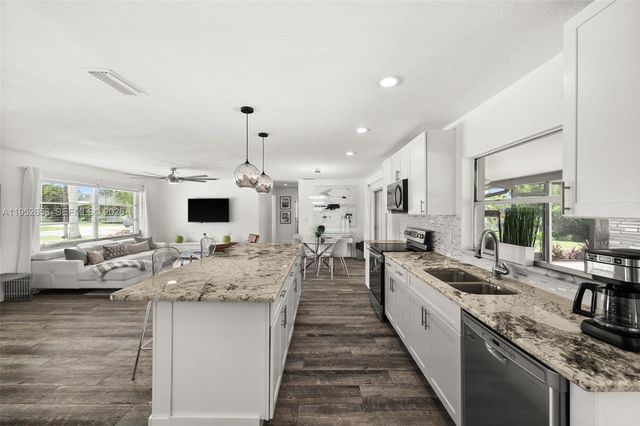 5122 SW 3rd Ave, Cape Coral, FL 33914