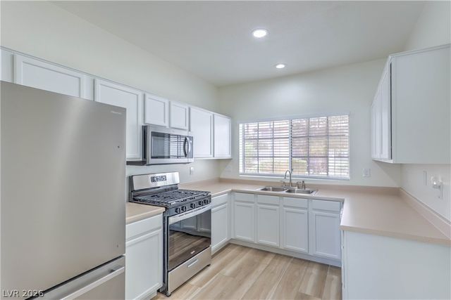 7716 License Street, Las Vegas, NV 89131