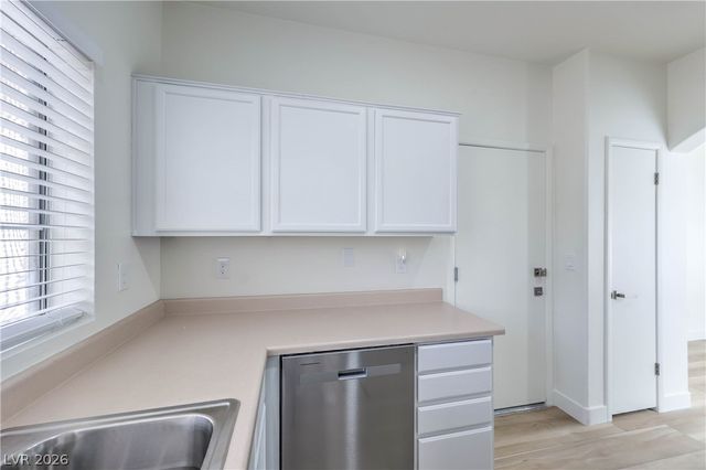 7716 License Street, Las Vegas, NV 89131