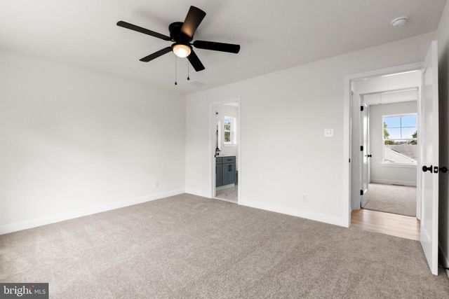 189 MONMOUTH AVE, West Deptford, NJ 08086