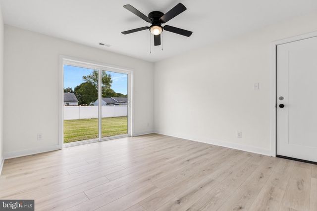 189 MONMOUTH AVE, West Deptford, NJ 08086