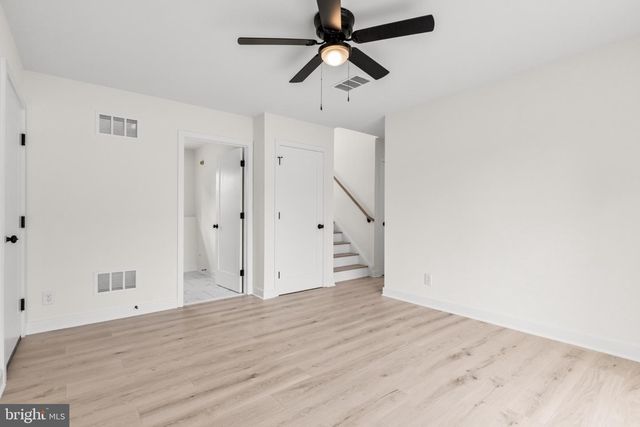 189 MONMOUTH AVE, West Deptford, NJ 08086