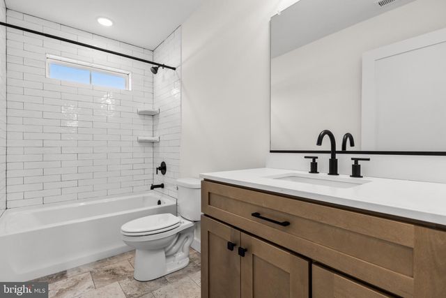 189 MONMOUTH AVE, West Deptford, NJ 08086