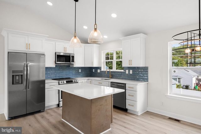 189 MONMOUTH AVE, West Deptford, NJ 08086