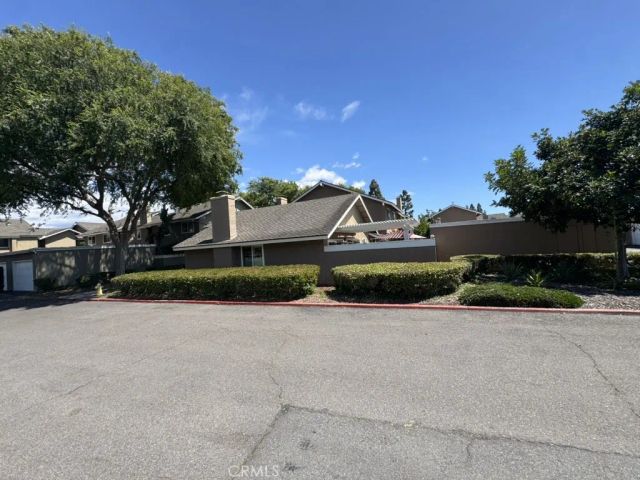12 Denver 74, Irvine, CA 92604