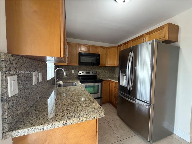 6085 W Flagler St 0, Miami, FL 33144