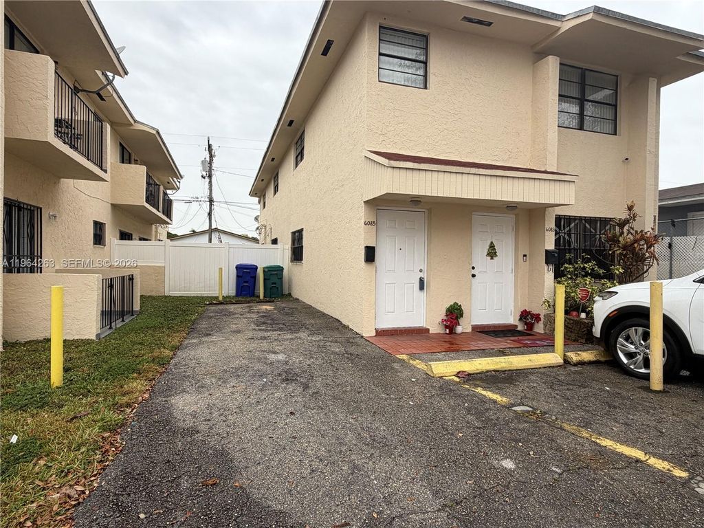 6085 W Flagler St 0, Miami, FL 33144