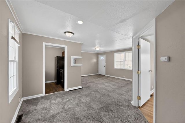 6252 Lathrop Avenue, Kansas City, KS 66104