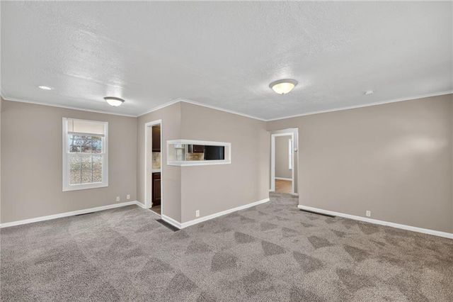 6252 Lathrop Avenue, Kansas City, KS 66104