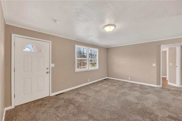 6252 Lathrop Avenue, Kansas City, KS 66104