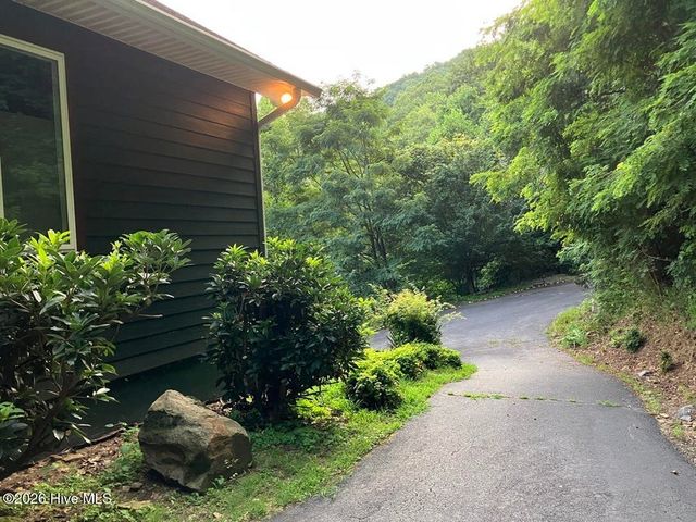 645 Outlook Road, Murphy, NC 28906