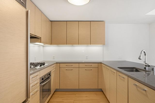 301 Mission Street 23H, San Francisco, CA 94105