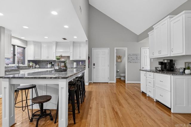 1145 Cambridge Circle, Benton, AR 72019