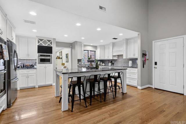 1145 Cambridge Circle, Benton, AR 72019